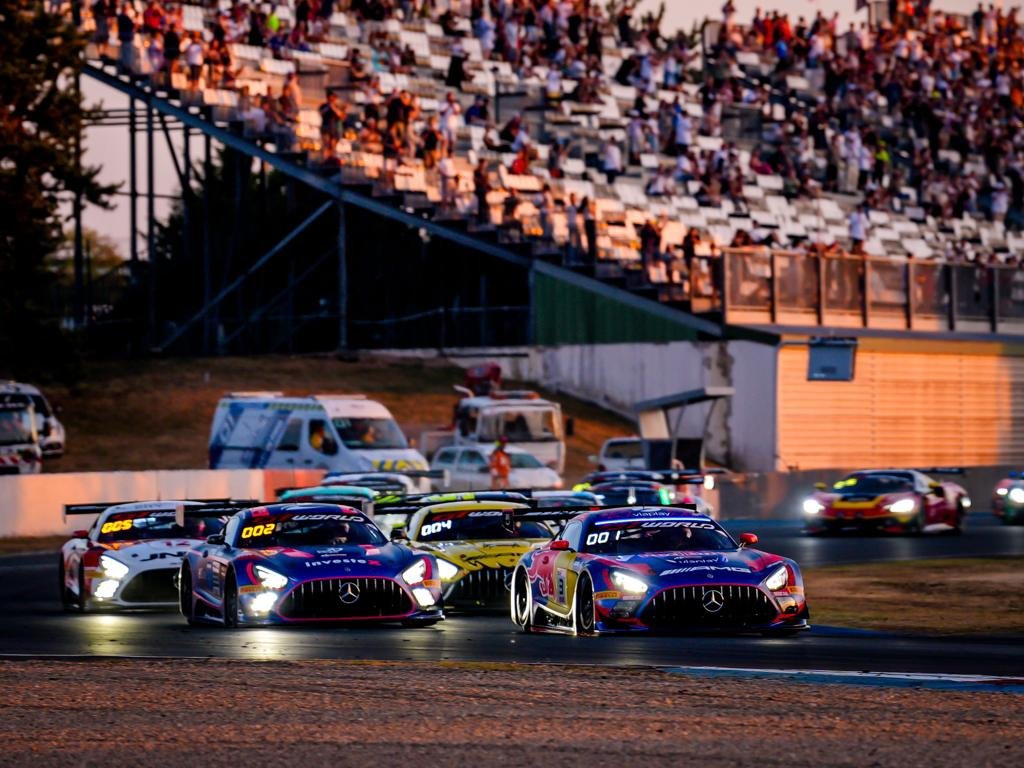 GTWC: Verstappen Racing slaví první vítězství! Gounon a Juncadella přiváží historický úspěch