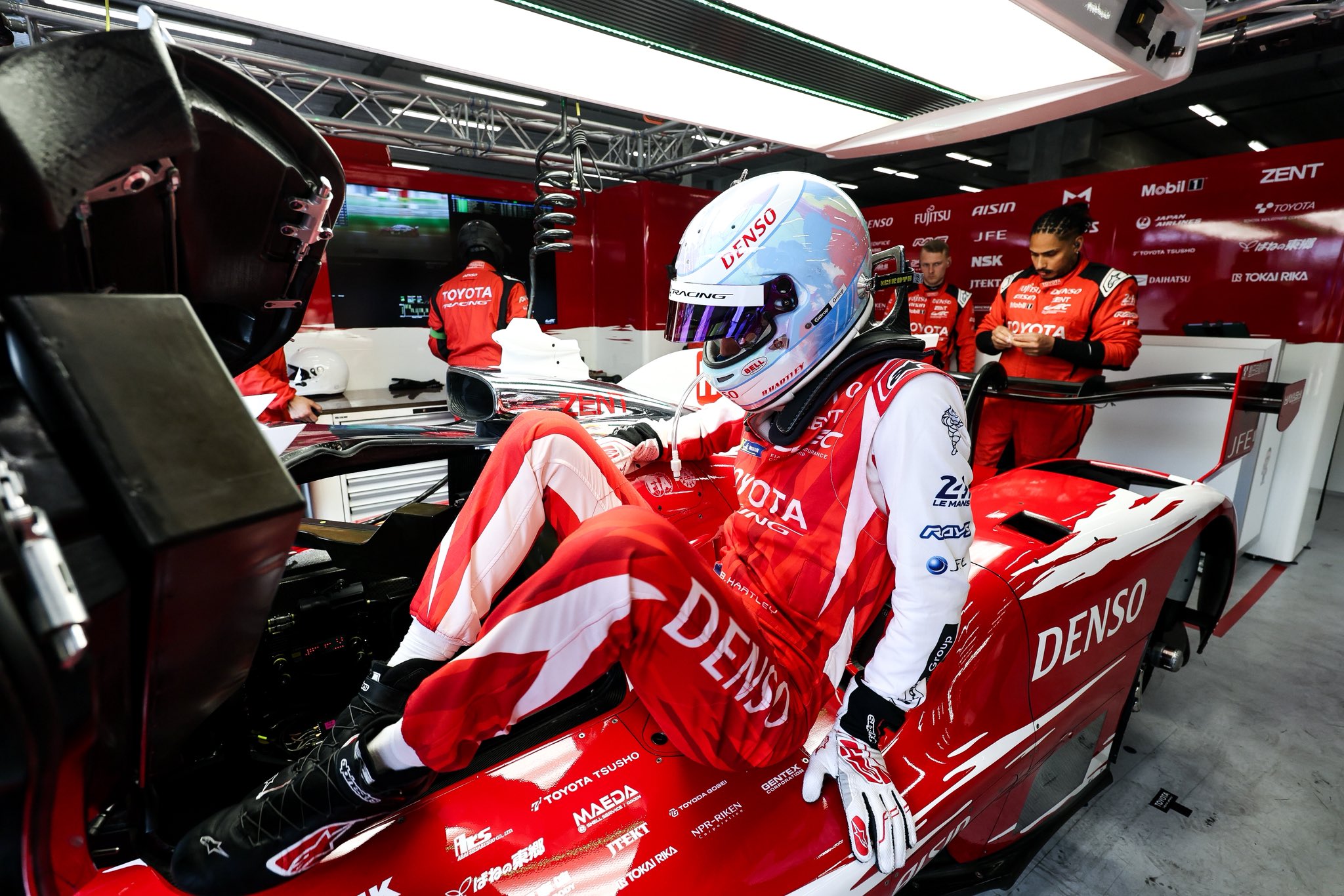 Jeden pilot na dva vozy? Rutina pro testy před 24H Le Mans