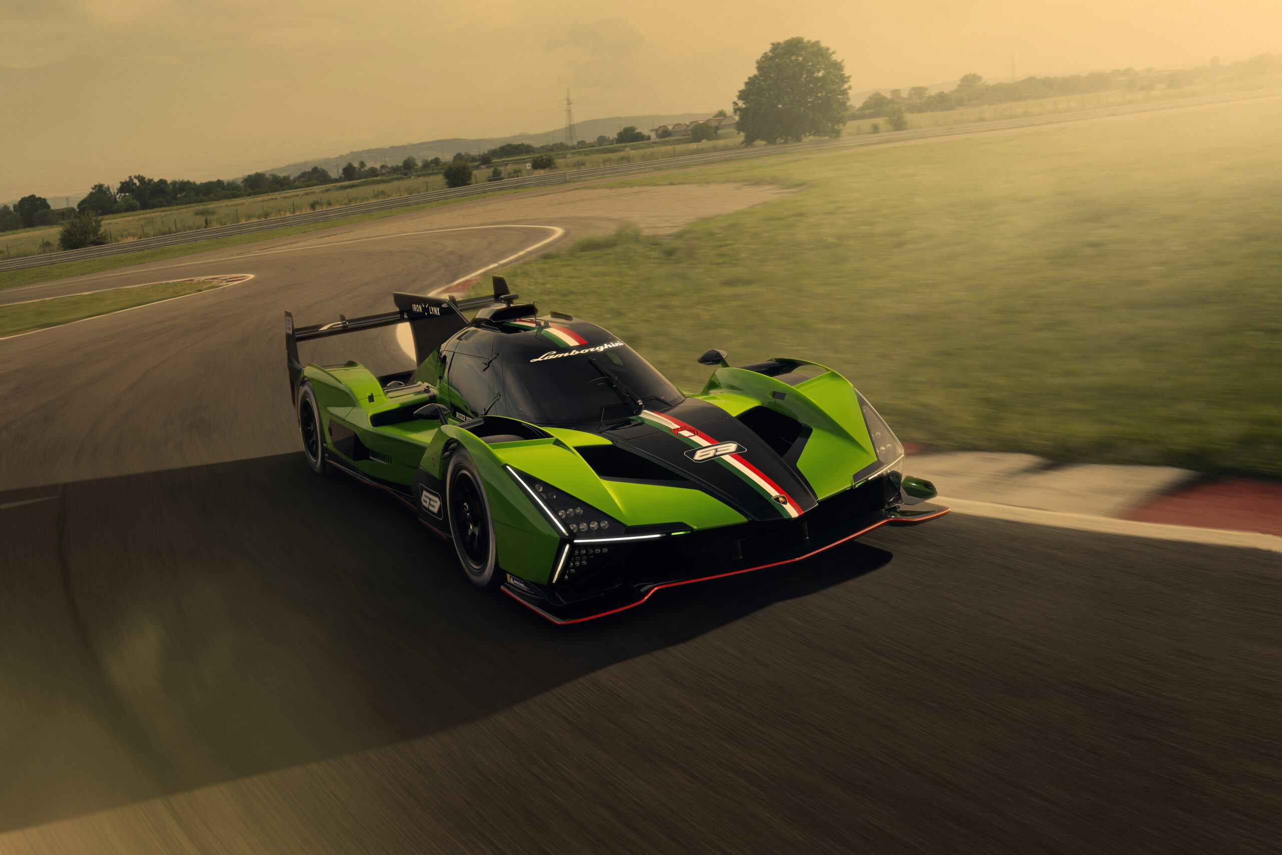 lamborghini_lmdh_track_sunset_7-scaled.jpg