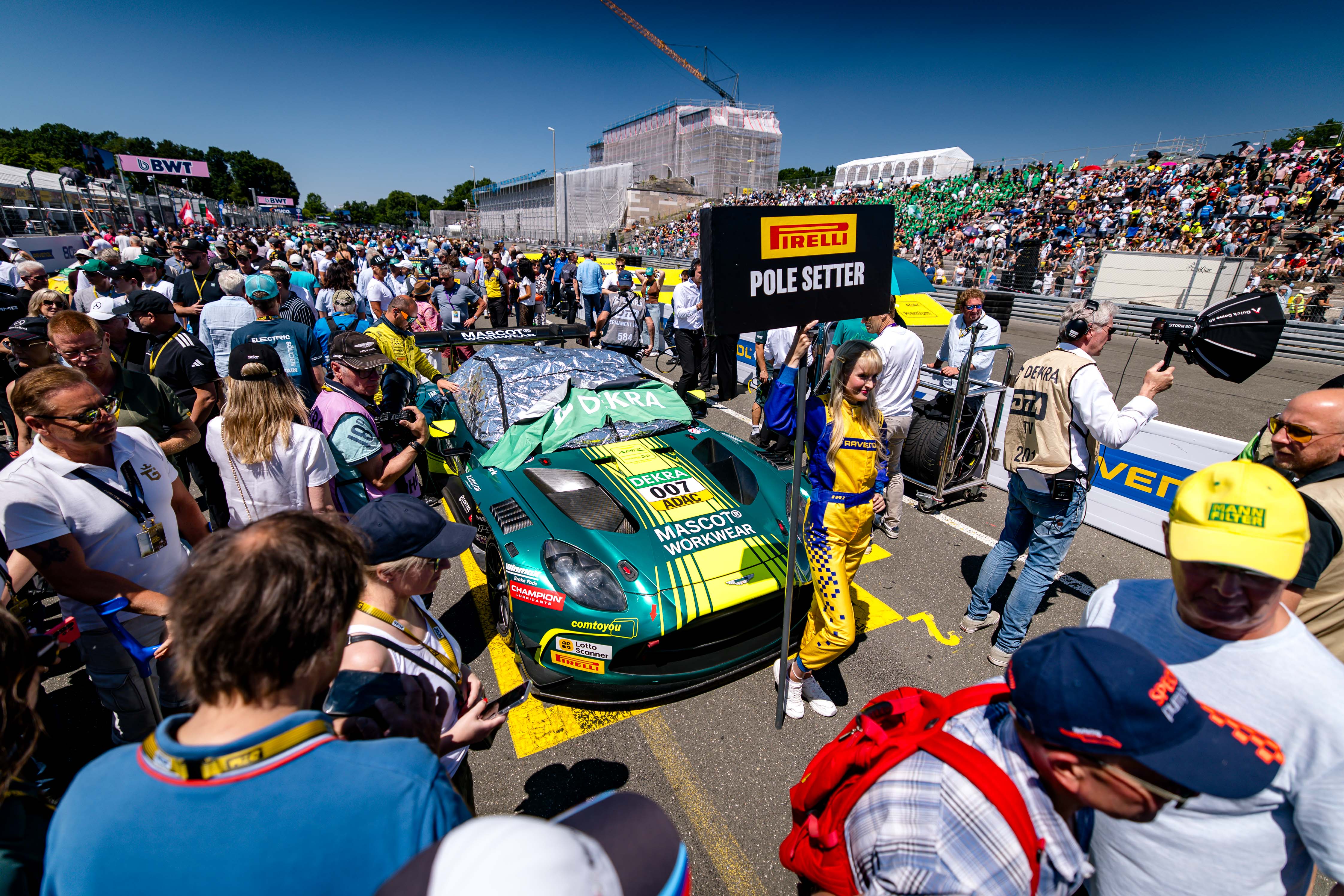 DTM: Thiim na pole position i v neděli