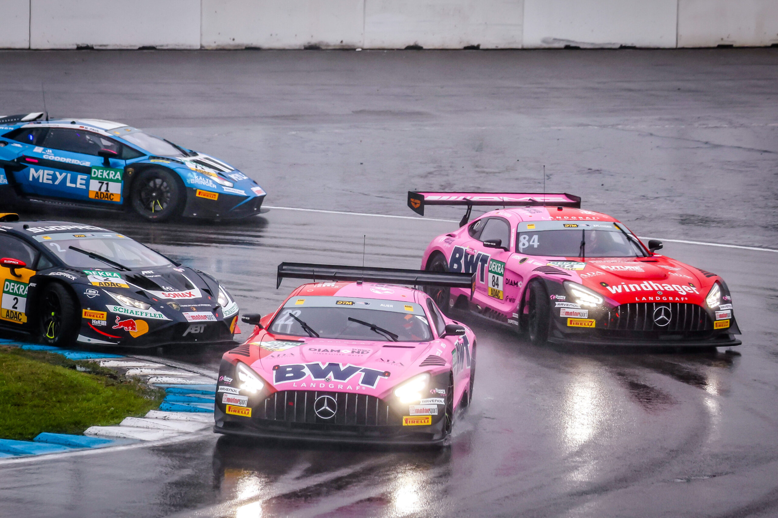 Mercedes-AMG vyhrál pohár konstuktérů v DTM, mezi jezdci ale překvapivě vyšel na prázdno