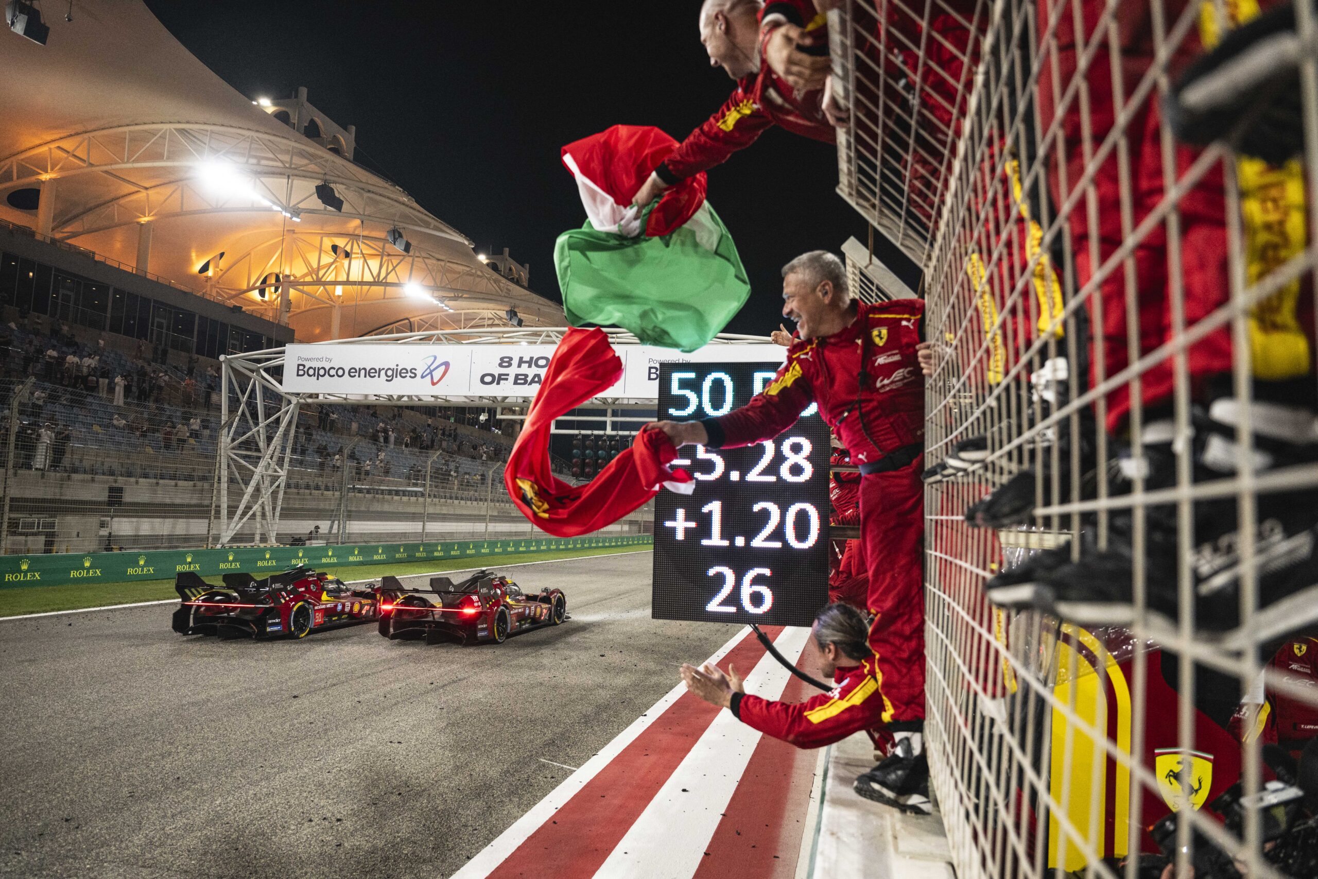 WEC Bahrajn: Toyota zpátky na vrcholu na stupních vítězů, Ferrari strategicky vyhrává oba tituly