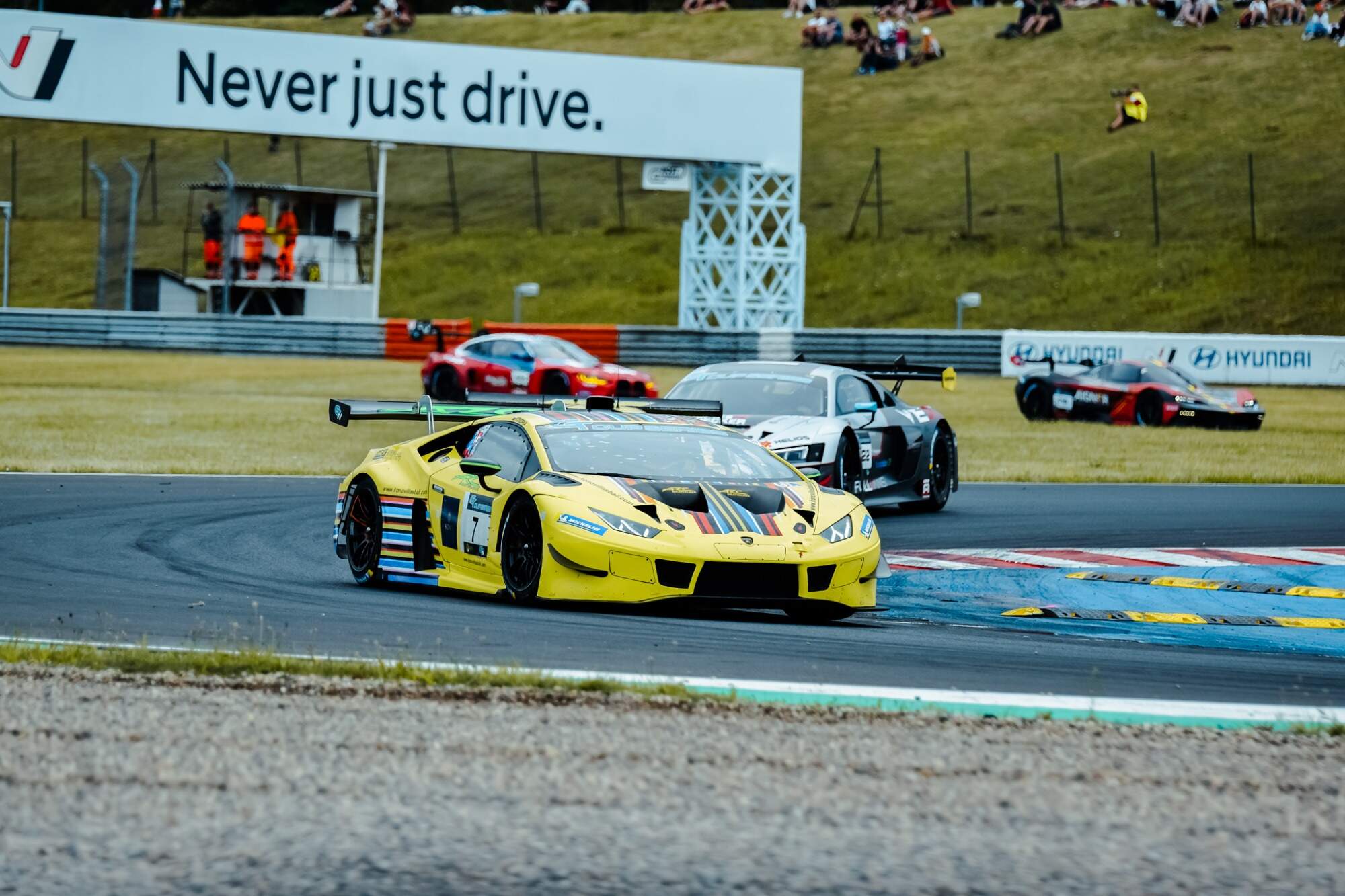 Miro Konopka vyhrál nedělní závod s LMP3, Adam Konopka s Lamborghini Huracán