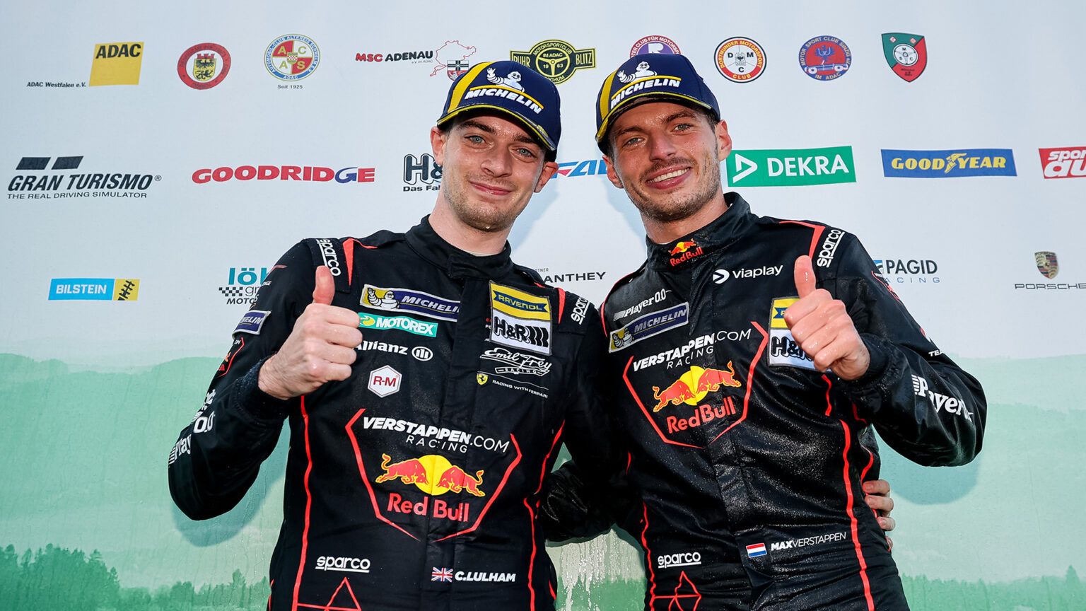 Max Verstappen a Chris Lulham vítězí v závodě NLS9
