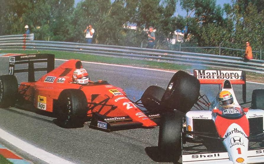 Diskvalifikovaný Mansell vyřadil Sennu z vedení. Pilot Ferrari dostal zákaz startu