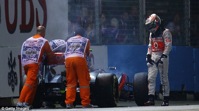 Odstoupení z GP Singapuru 2012 donutilo Hamiltona odejít od McLarenu