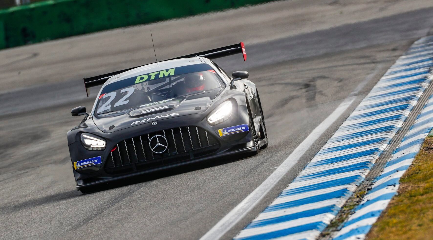 DTM má za sebou první oficiální testy s vozy GT3, Mercedes vládne