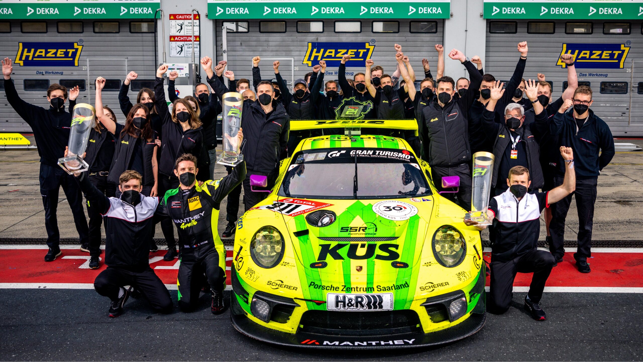 Nejkratší 24h závod na Nordschleife v historii vyhrál tým Manthey