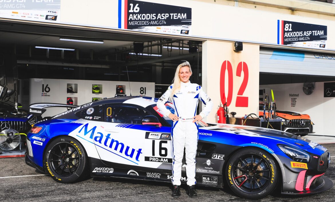Gabriela Jílková bude závodit ve francouzském GT4 pro mistrovský tým Akkodis ASP