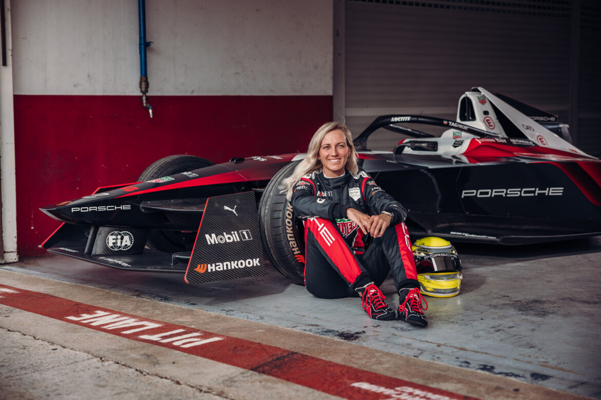 Gabriela Jílková se stala vývojovým a simulátorovým jezdcem Tag Heuer Porsche Formula E