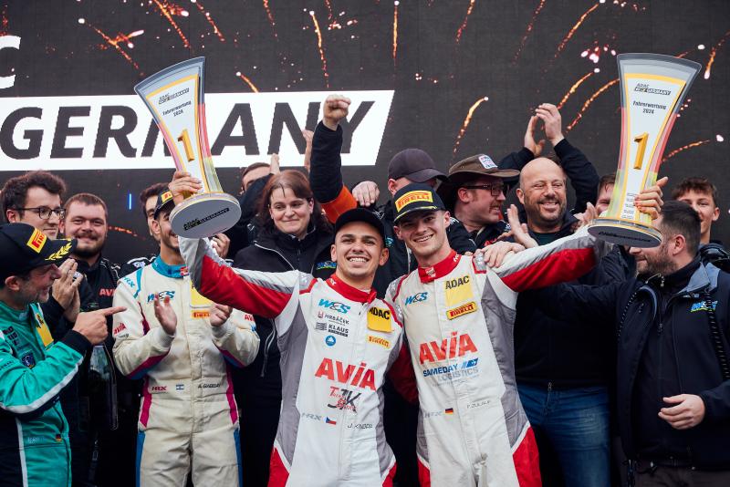 Finn Zulauf a Josef Knopp: šampioni ADAC GT4 Germany