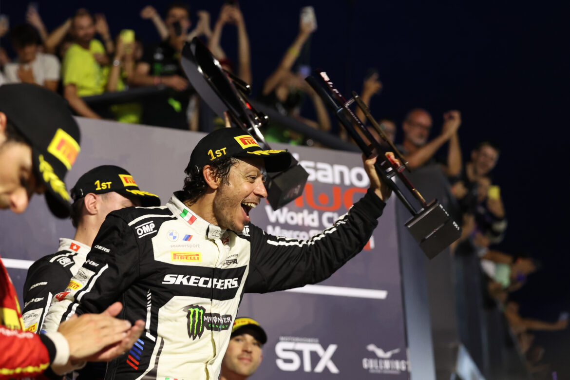 Valentino Rossi slaví třetí vítězství v Misanu